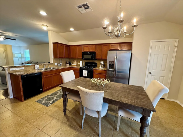 Coliving in Kyle - South Austin, Austin