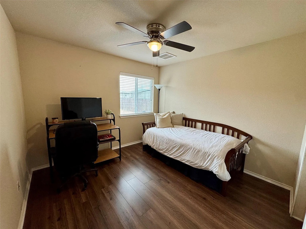 Coliving in Kyle - South Austin, Austin