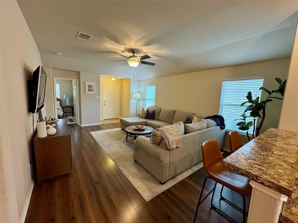 Coliving in Kyle - South Austin, Austin