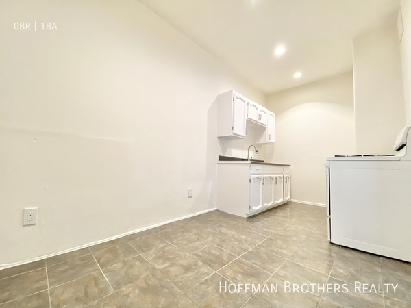 Studio Apartment for rent in Arlington Heights - Central Los Angeles, Los Angeles