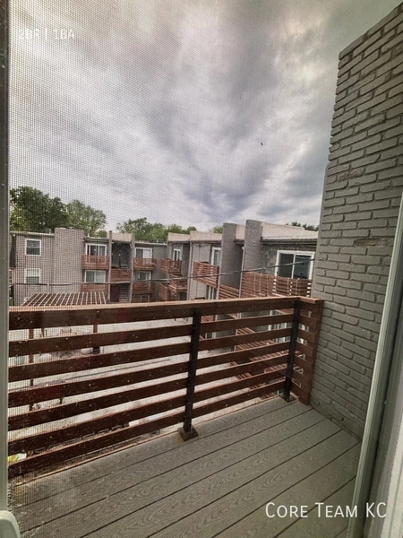 2 bedrooms apartment for rent in Midtown-Westport - KCMO, Kansas City