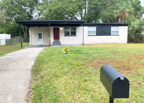 4 bedrooms apartment for rent in Cedar Hills - Westside, Jacksonville