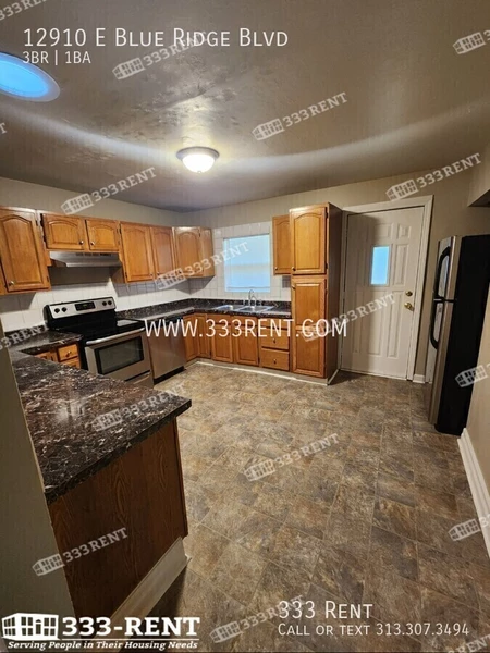 3 bedrooms apartment for rent in Martin City - KCMO, Kansas City