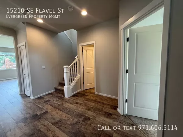 3 bedrooms apartment for rent in Pleasant Valley - East Portland, Portland