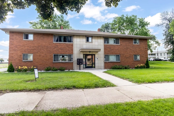 2 bedrooms apartment for rent in Southpoint - South Mil, Milwaukee