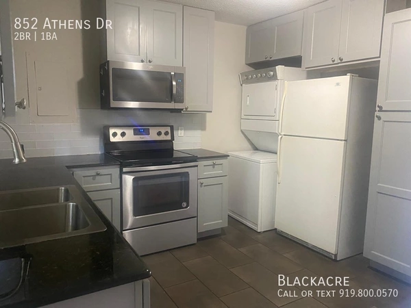 2 bedrooms apartment for rent in Wade - Central Raleigh, Raleigh