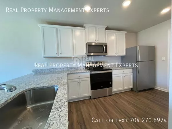 3 bedrooms apartment for rent in Coulwood West - West Charlotte, Charlotte