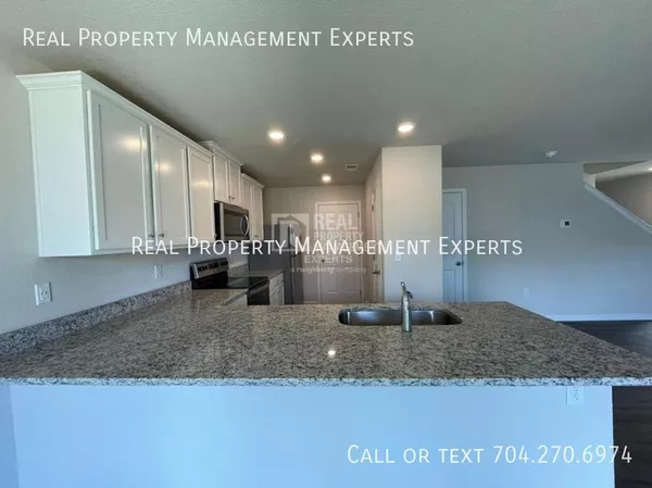 3 bedrooms apartment for rent in Coulwood West - West Charlotte, Charlotte