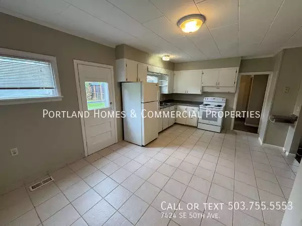 2 bedrooms apartment for rent in Brentwood-Darlington - SE Portland, Portland