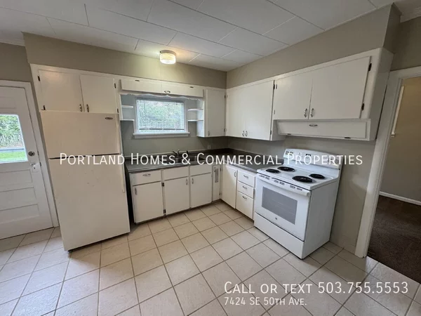2 bedrooms apartment for rent in Brentwood-Darlington - SE Portland, Portland