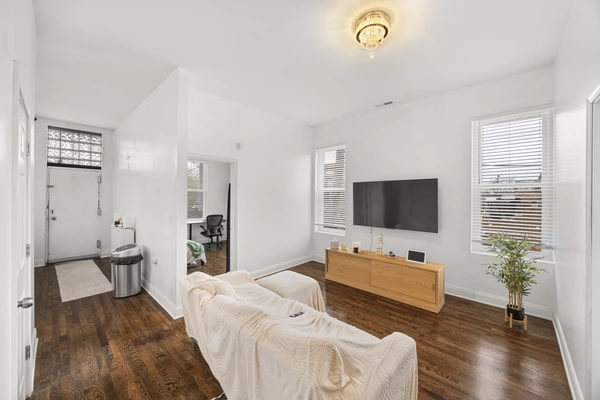 4 bedrooms apartment for rent in Lower West Side - West Side, Chicago