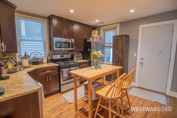 4 bedrooms apartment for rent in Boystown - North Side, Chicago