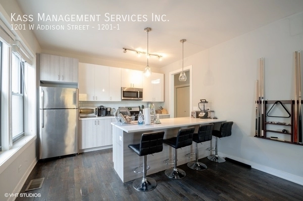 4 bedrooms apartment for rent in Boystown - North Side, Chicago