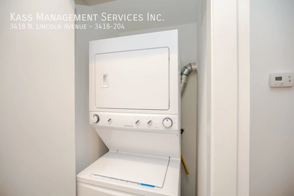 Studio Apartment for rent in Roscoe Village - North Side, Chicago
