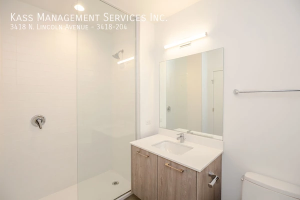 Studio Apartment for rent in Roscoe Village - North Side, Chicago