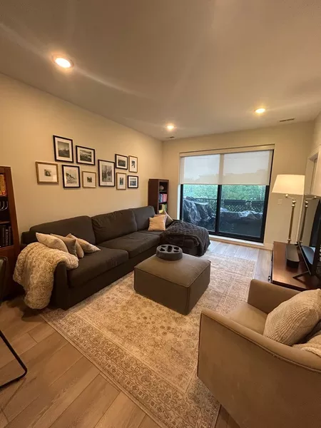 2 bedrooms apartment for rent in Roscoe Village - North Side, Chicago
