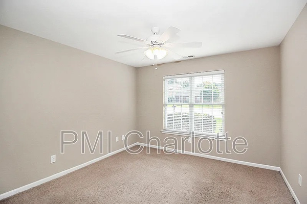 Coliving in Kannapolis - North Charlotte, Charlotte