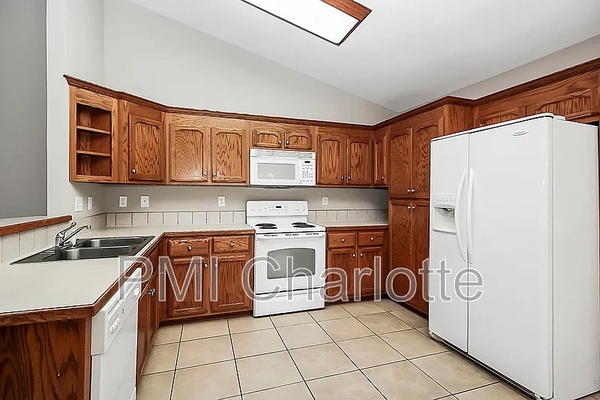 Coliving in Kannapolis - North Charlotte, Charlotte