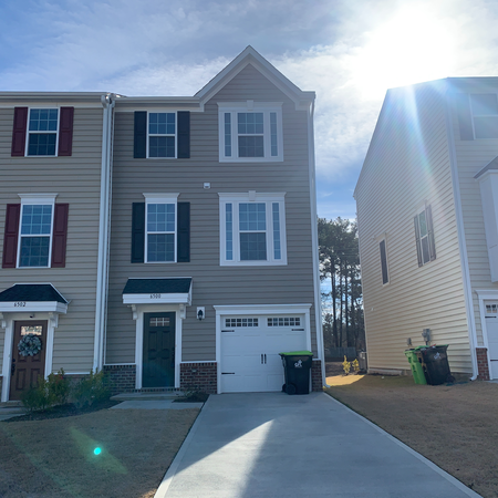Coliving in Bryson Village - Outer Triangle, Raleigh