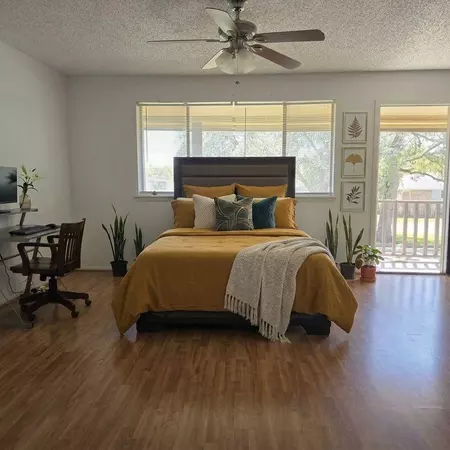 Coliving in Jersey Village - Nw Houston, Houston