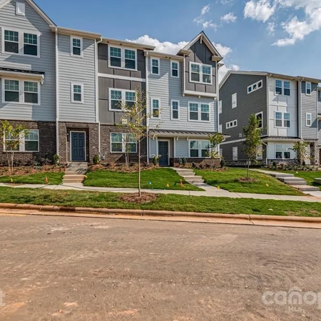 Coliving in Eagle Lake - West Charlotte, Charlotte
