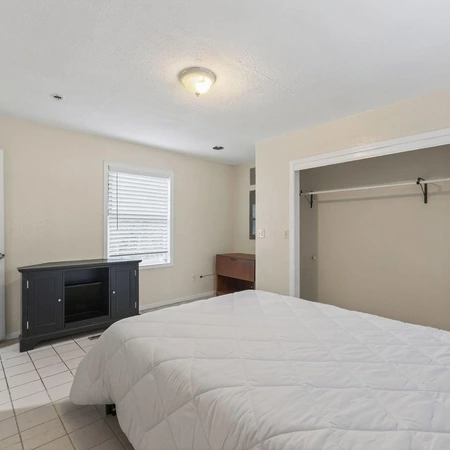 Coliving in Marlborough - KCMO, Kansas City
