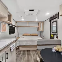 Coliving in Live Oaks Square - East Tampa, Tampa