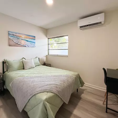 Coliving in Macfarlane Park - West Tampa, Tampa