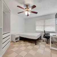 Coliving in Central Arlington - Arlington, Dallas