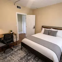 Coliving in Midtown-Westport - KCMO, Kansas City
