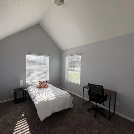 Coliving in Red Bridge - KCMO, Kansas City