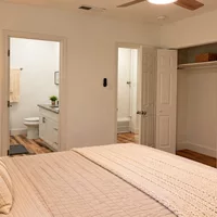Coliving in Harvard Place / Eastlawn - East SATX, San Antonio