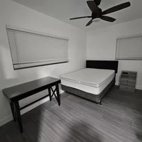 Coliving in Paradise - Paradise, Las Vegas