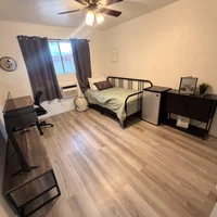 Coliving in Paradise - Paradise, Las Vegas