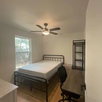 Coliving in Harvard Place / Eastlawn - East SATX, San Antonio